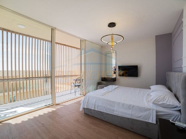 Dhermi - Palase, shitet Vile 2 Katshe , 357 m² 1.570.000 € (Palase,Green Coast I)