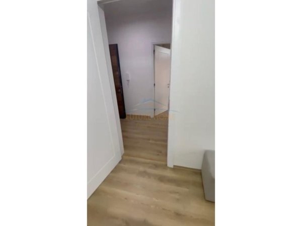Tirane, jepet me qera apartament 1+1+Ballkon Kati 8, 69 m² 559 € (Rruga Jordan Misja)