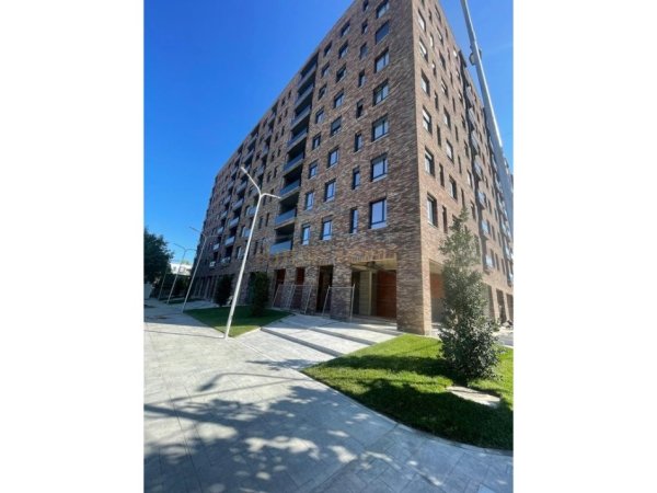 Tirane, shitet apartament 2+1+Ballkon Kati 8, 109 m² 165.000 € (Rruga 5 Maj)