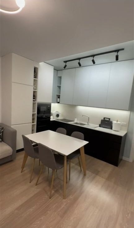 Tirane, jepet me qera apartament 1+1 Kati 6, 57 m² 600 € (Bar Oda 5 Maji)