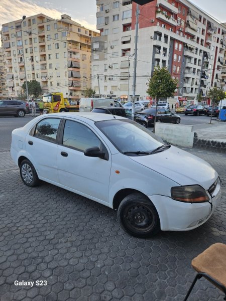 shitet makine Shevrolet Calos Benzin, e bardhë manuale 1.100 €