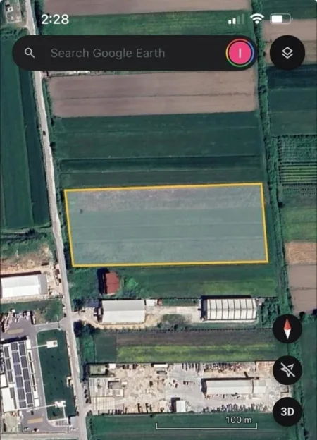 Tirane, shitet truall , 11.000 m² 440.000 € (RINAS)