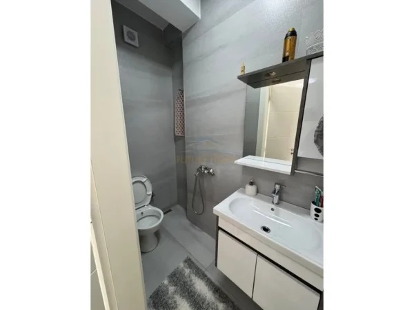 Tirane, jepet me qera apartament 2+1+Ballkon Kati 2, 114 m² 800 € (Don Bosko.)