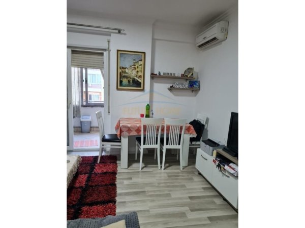 Shitet, Apartament 2+1, Kopshti Botanik, Tiranë.