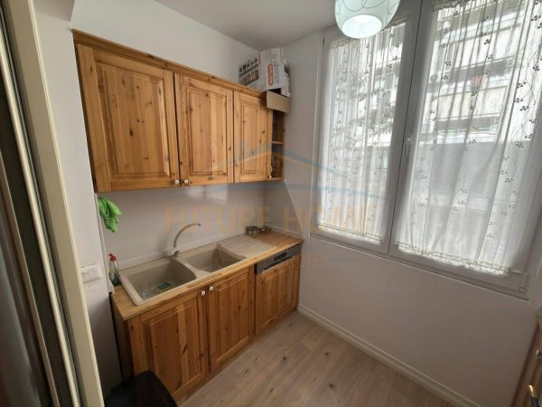 Shitet , Apartament 2+1 , Fresk