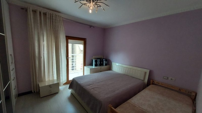 Tirane, shes apartament 1+1+Ballkon Kati 2, 86 m² 140.000 € (Credins Bank, Ali Demi)