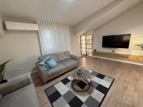 Tirane, jepet me qera apartament 2+1+Aneks+Ballkon Kati 3, 100 m² 1.100 € (Prane Ambasades Amerikane)