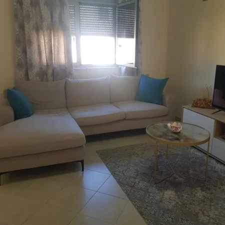 Tirane, shitet apartament 1+1+Ballkon Kati 4, 54 m² 85.000 € (rruga kongresi i manastirit)