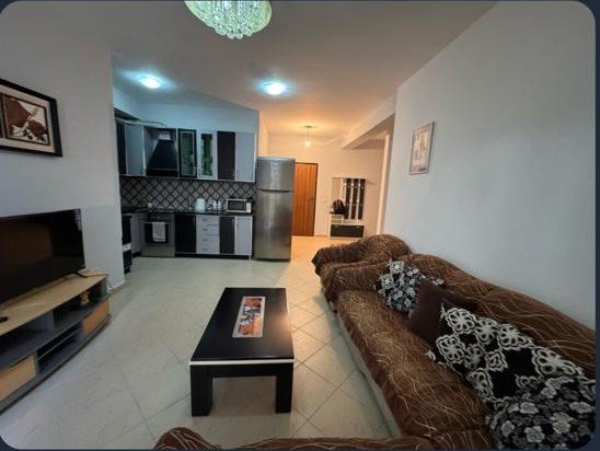Tirane, jepet me qera apartament 2+1+Ballkon Kati 2, 85 m² 450 € (rruga tre deshmoret)