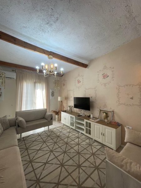 Tirane, shes apartament 2+1+Aneks+Ballkon Kati 4, 180.000 € 