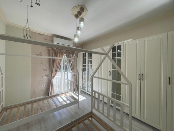 Tirane, shes apartament 2+1+Aneks+Ballkon Kati 4, 180.000 € 