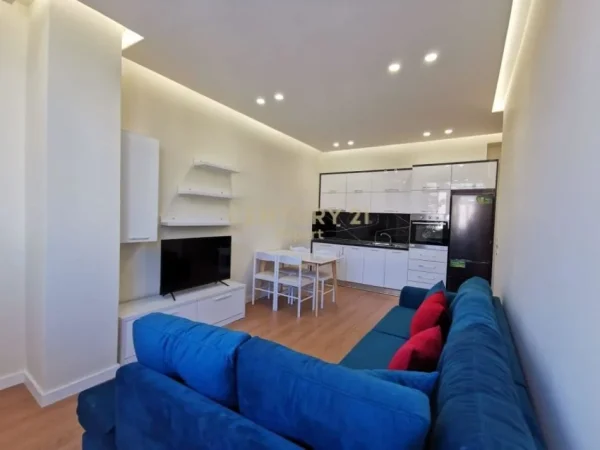 Tirane, shitet apartament 1+1 Kati 3, 55 m² 140.000 € (Rr. Durrsit)