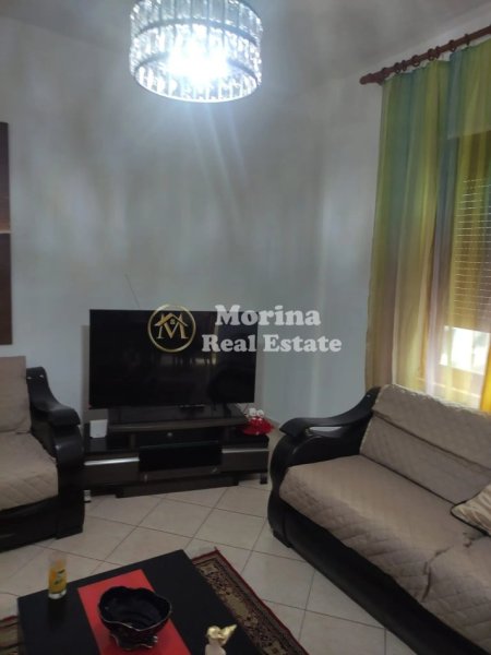 Tirane, jepet me qera apartament 2+1+Ballkon Kati 3, 100 m² 550 € (Selvia)