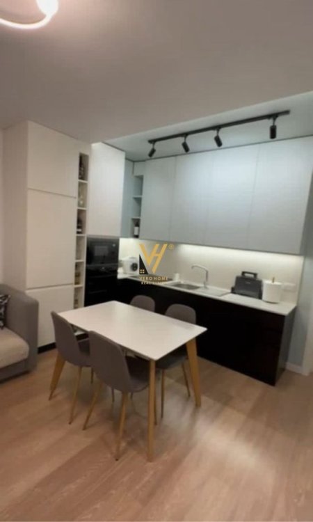 Tirane, jepet me qera apartament 1+1+Ballkon Kati 6, 57 m² 600 € (5 MAJI)