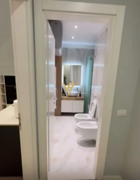 Tirane, jepet me qera apartament 1+1+Ballkon Kati 6, 57 m² 600 € (5 MAJI)