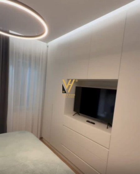 Tirane, jepet me qera apartament 1+1+Ballkon Kati 6, 57 m² 600 € (5 MAJI)