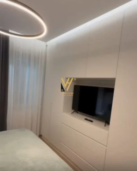 Tirane, jepet me qera apartament 1+1+Ballkon Kati 6, 57 m² 600 € (5 MAJI)