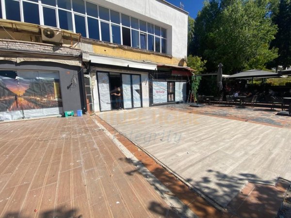 Tirane, jepet me qera ambjent biznesi Kati 0, 325 m² 1.200 €