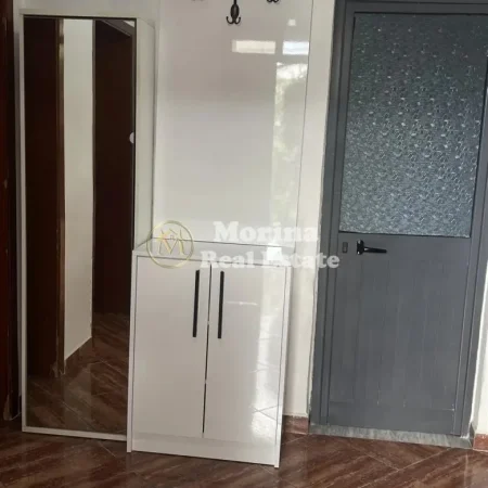 Tirane, jepet me qera apartament 2+1 Kati 1, 100 m² 350 € (Universiteti Bujqesor)