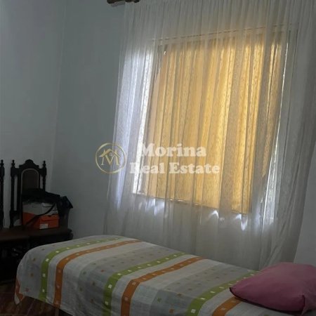 Tirane, jepet me qera apartament 2+1 Kati 1, 100 m² 400 € (Universiteti Bujqesor)