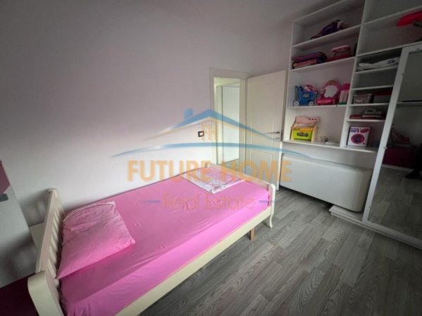 Tirane, jepet me qera apartament+verande | Penthouse 2+1 Kati 11, 294 m² 1.200 € 