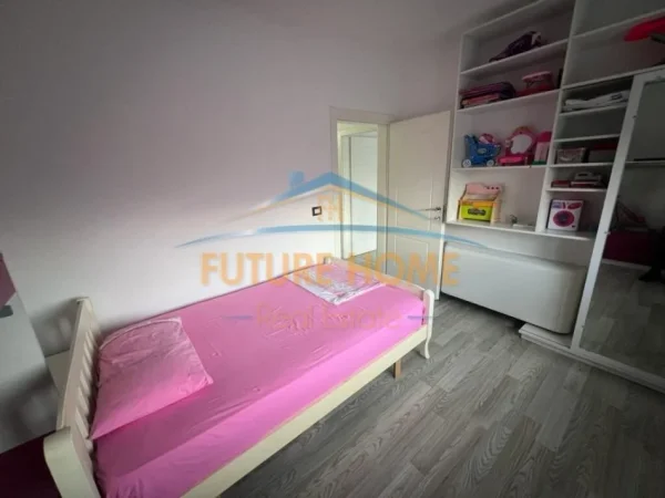 Tirane, jepet me qera apartament+verande | Penthouse 2+1 Kati 11, 294 m² 1.200 € 