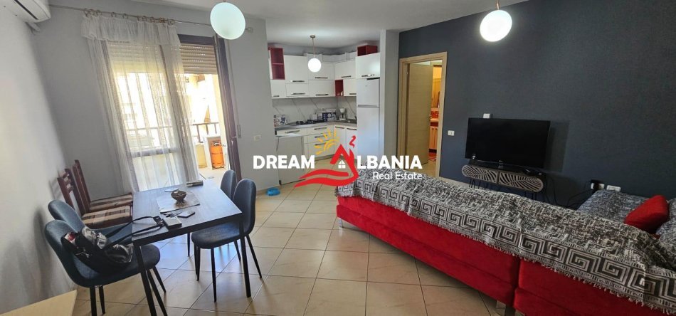 Tirane, jepet me qera apartament 2+1 , 100 m² 650 € (tek Kopshti Botanik)