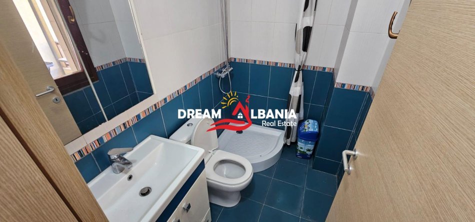 Tirane, jepet me qera apartament 2+1 , 100 m² 650 € (tek Kopshti Botanik)