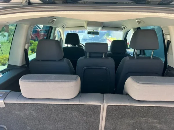 Tirane, shitet makine Vw touran Nafte, gri e erret automatik Kondicioner 25.000 km 4.500 €