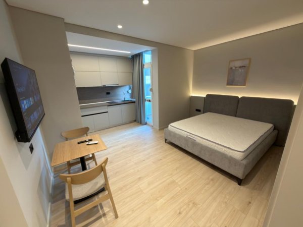 Tirane, shitet 1+1 Kati 2, 128 m² 365.000 € 