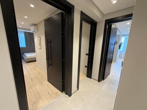 Tirane, shitet 1+1 Kati 2, 128 m² 365.000 € 