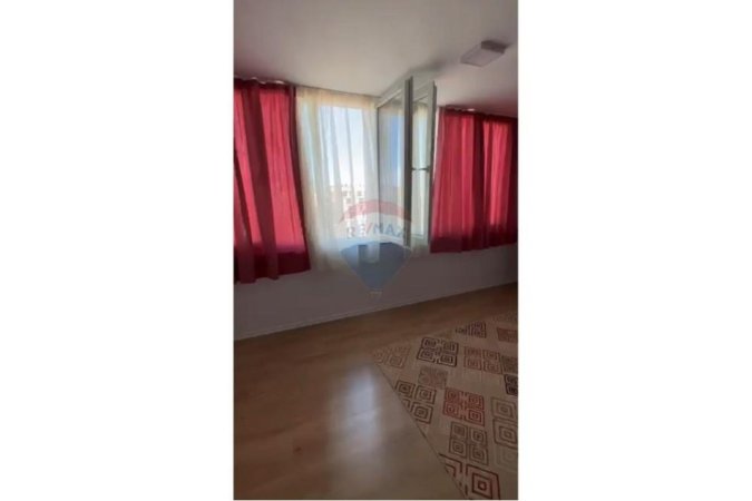 Tirane, jepet me qera 2+1+Ballkon , 