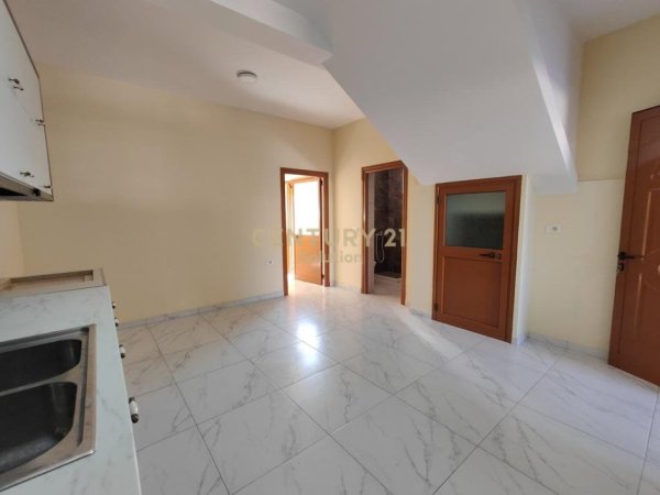Tirane, jepet me qera apartament 1+1 Kati 0, 51 m² 300 € (Yzberish)
