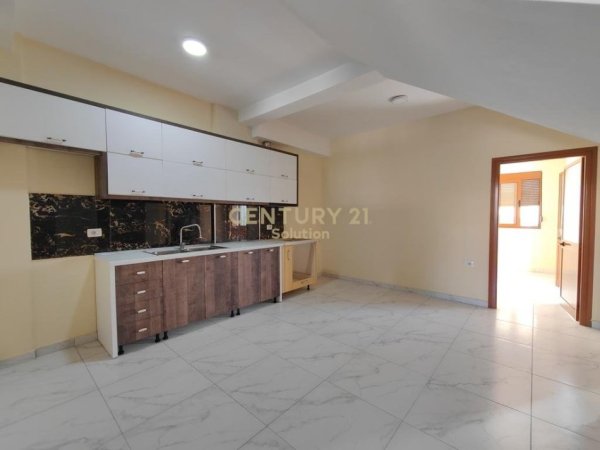 Tirane, jepet me qera apartament 1+1 Kati 0, 51 m² 300 € (Yzberish)