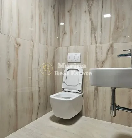 Tirane, jepet me qera ambjent biznesi Kati 0, 200 m² 3.000 € (rruga Sami Frasheri)