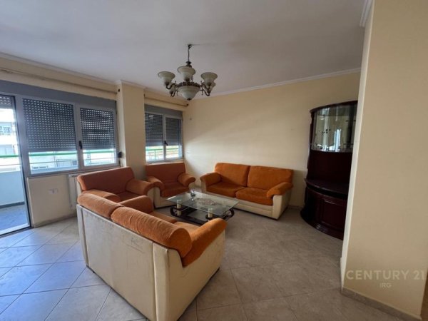 Tirane, jepet me qera zyre Kati 3, 153 m² 1.400 € (Kompleksi Halili)