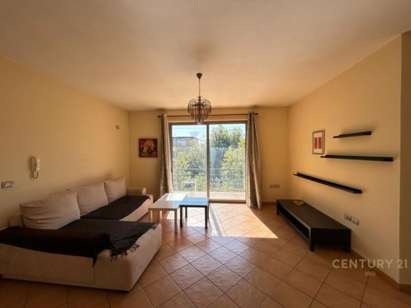 Tirane, jepet me qera apartament 1+1 Kati 4, 75 m² 500 € (Restorant Durresi)