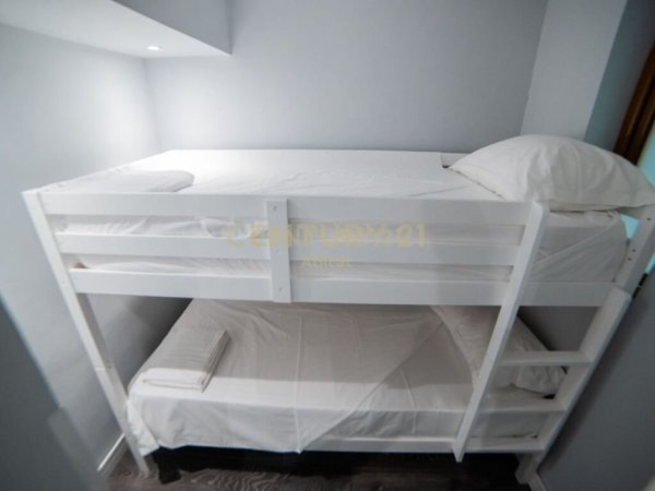 Tirane, jepet me qera apartament 2+1 , 53 m² 600 € 