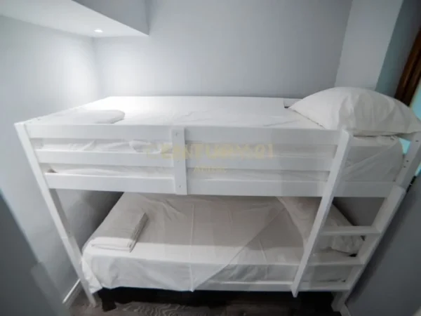 Tirane, jepet me qera apartament 2+1 , 53 m² 600 € 