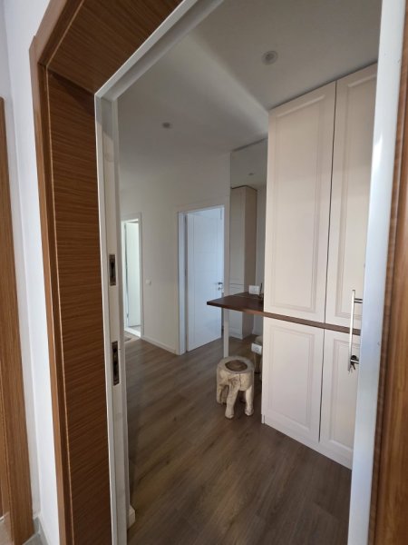 Tirane, jepet me qera apartament 1+1+Ballkon Kati 6, 64 m² 750 € (Kodra e Priftit, Kinostudio)