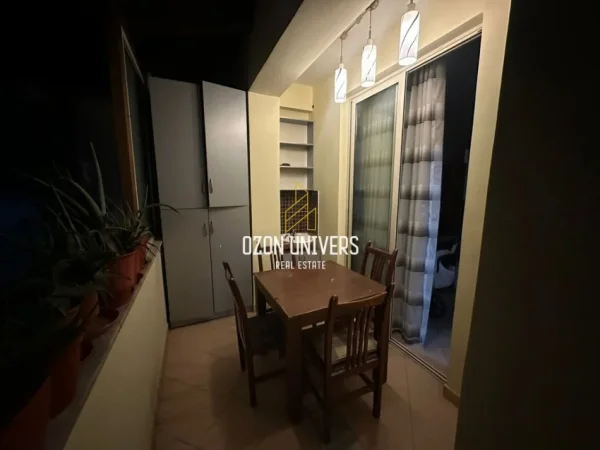 Shqiperi, jepet me qera apartament 2+1 Kati 2, 82 m² 700 € (kodra e diellit)