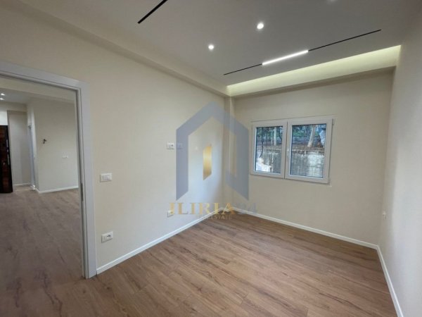 Tirane, shes apartament 1+1+Ballkon Kati 2, 56 m² 91.443 € (Ali Dem Rruga Tomi Kristo)
