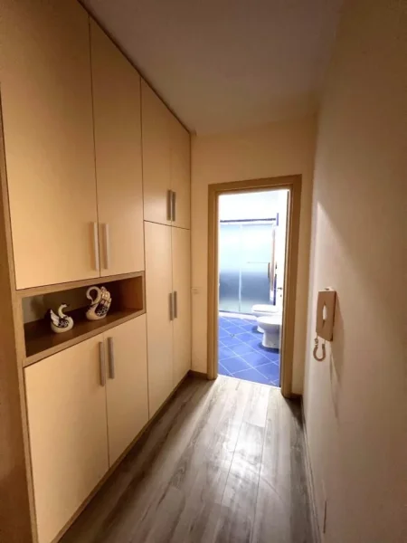 Tirane, shitet apartament 1+1 Kati 7, 66 m² (astir)