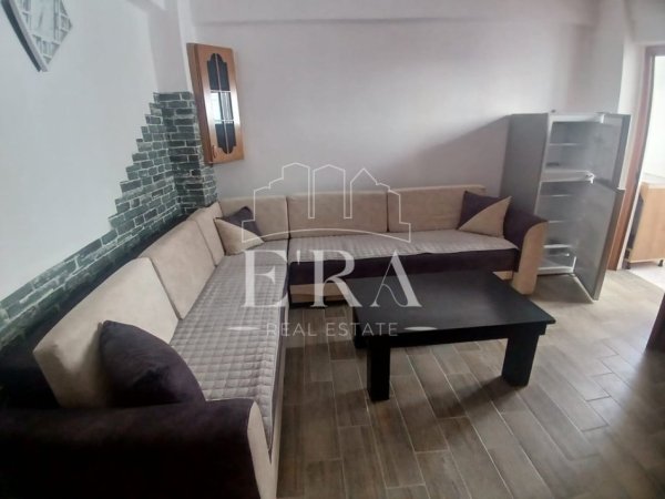 Durres, jepet me qera apartament 1+1+Ballkon Kati 4, 260 € (Plazh)