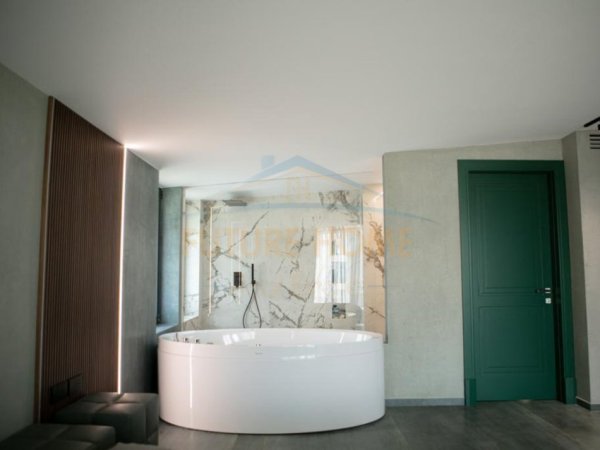 Tirane, shitet apartament+verande | Penthouse 3+1 Kati 6, 390 m² (LIQENI I THATE)