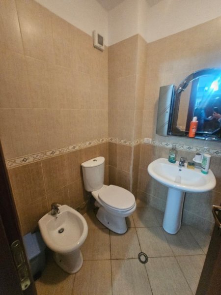 Durres Plazh, jepet me qera apartament 1+1+Aneks+Ballkon Kati 5, 77 m² 250 € 