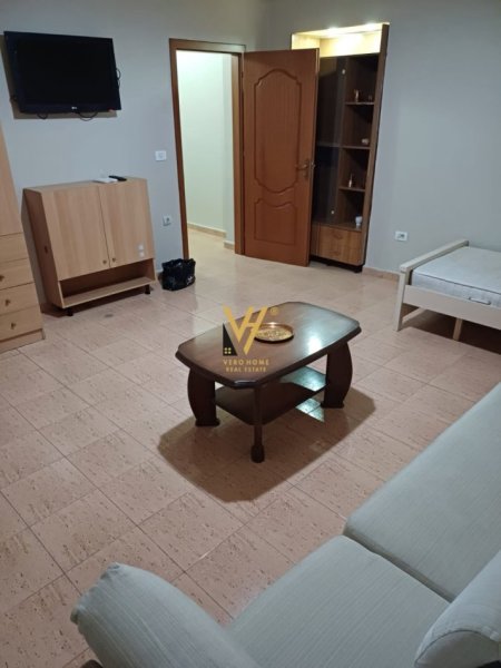 Tirane, jepet me qera apartament 2+1+Ballkon Kati 2, 84 m² 650 € (RRUGA SULEJMAN DELVINA)