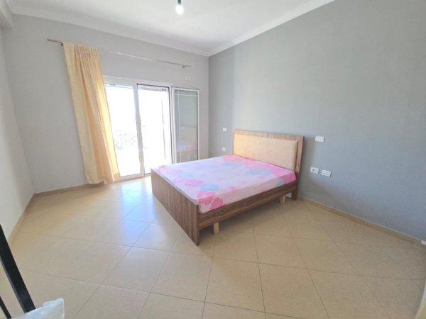 Durres, jepet me qera apartament 2+1+Aneks+Ballkon Kati 2, 120 m² 400 € 