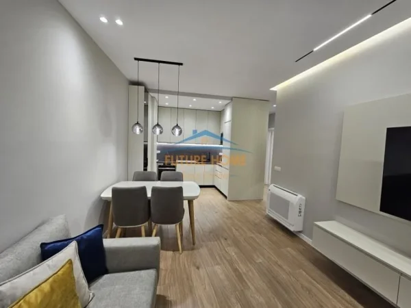 Tirane, jepet me qera apartament 2+1 Kati 2, 102 m² 1.000 € 