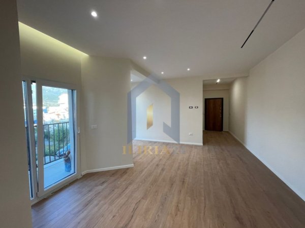 Tirane, shitet apartament 1+1+Ballkon Kati 3, 76 m² 124.750 € (Ali Dem)